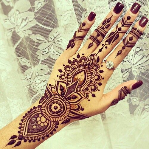 Henna design