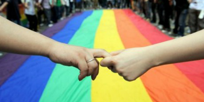 Homosexualité : Décision de l'affaire des deux filles pour le mois prochain